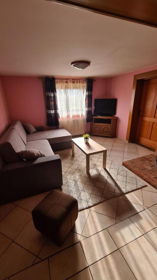 Apartment Prozor Otočac Eksteriør bilde